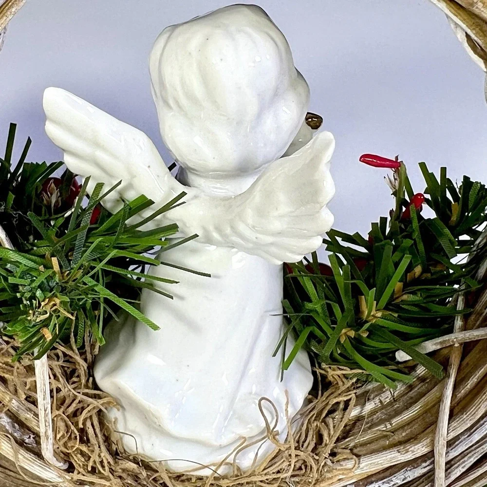 Vintage Hand Crafted Christmas‎ Wreath Porcelain Angel Holly Berry Bow Kitsch 6